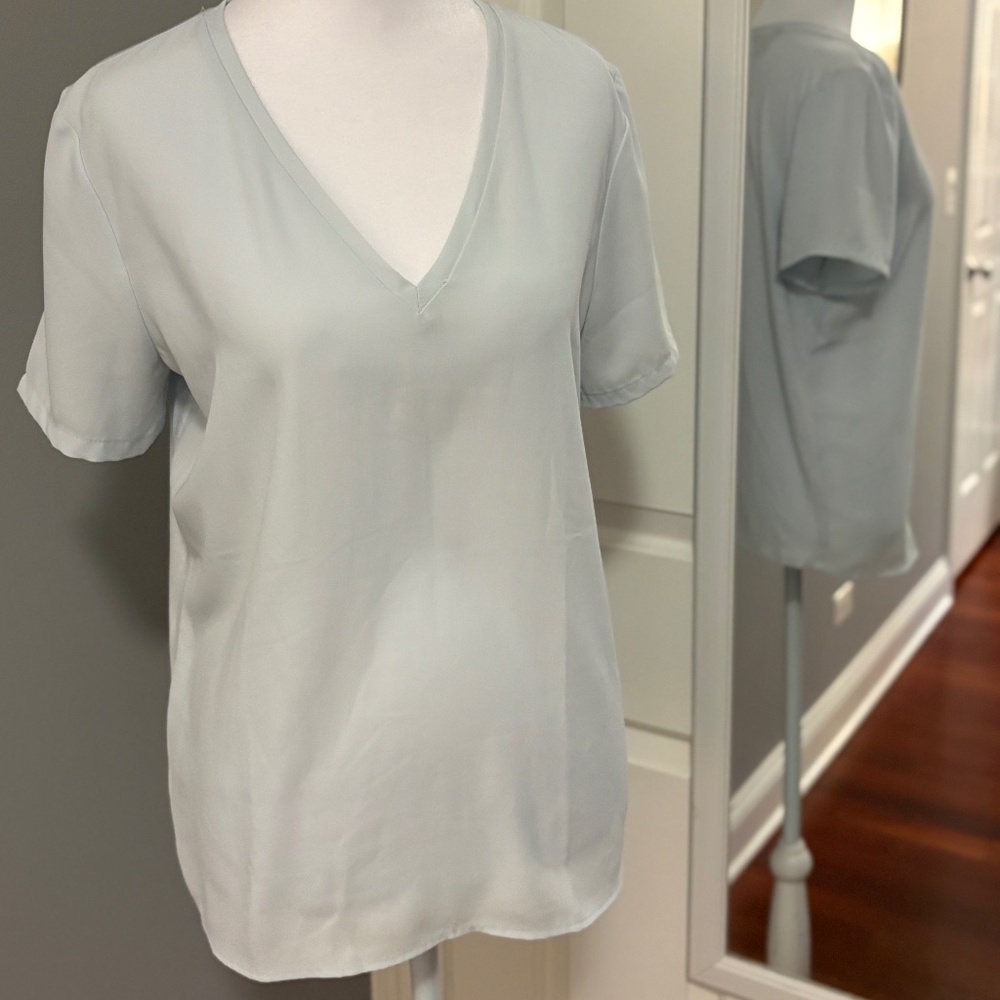 Ann Taylor Mixed Media V-Neck Top